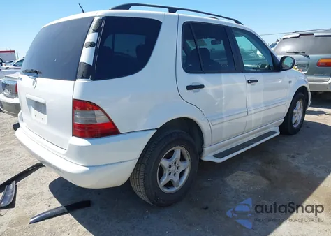 2001 Mercedes-Benz Ml 320 z USA, uszkodzony, nr VIN 4JGAB54EX1A282396